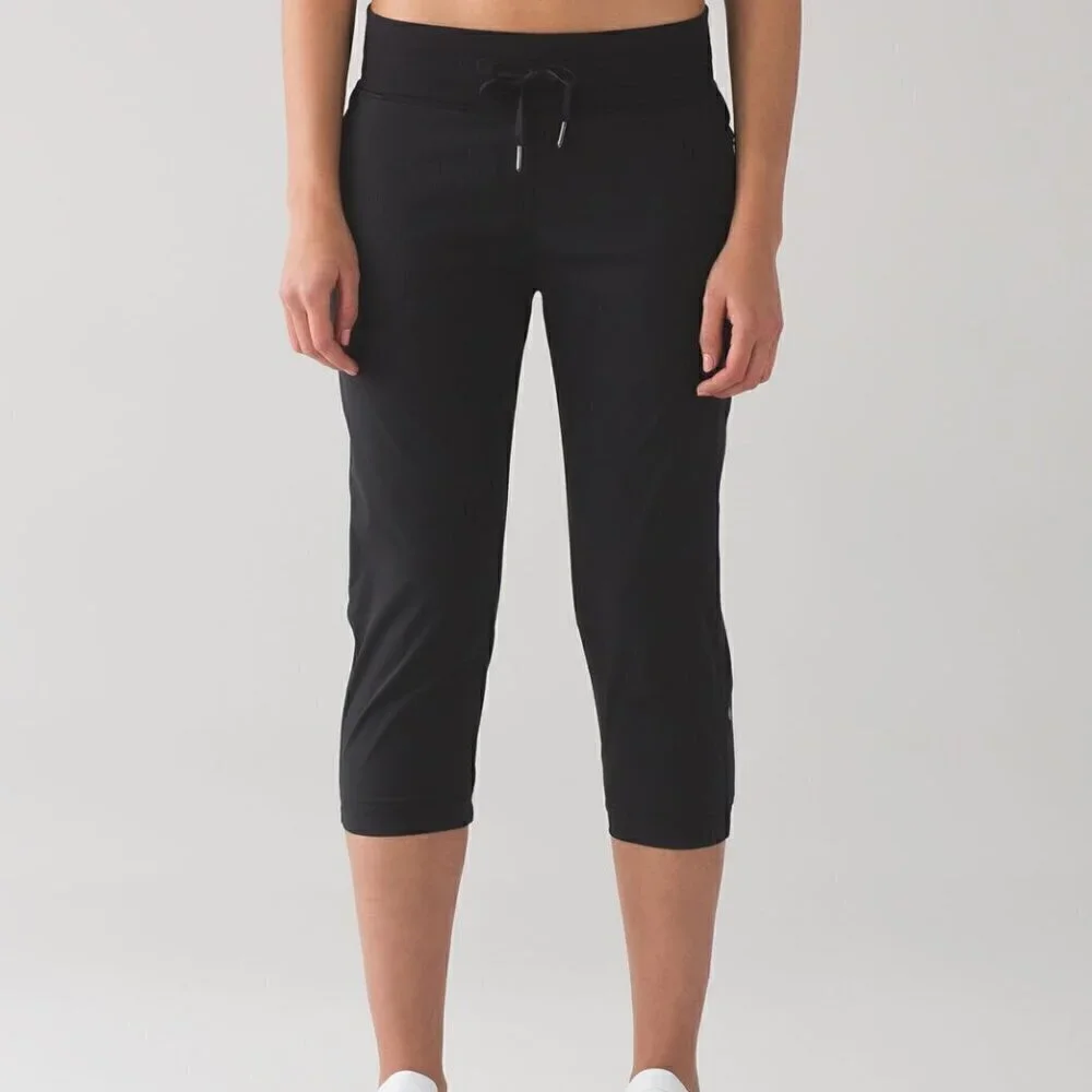 Lululemon Dance Studio Crop II (Unlined 20